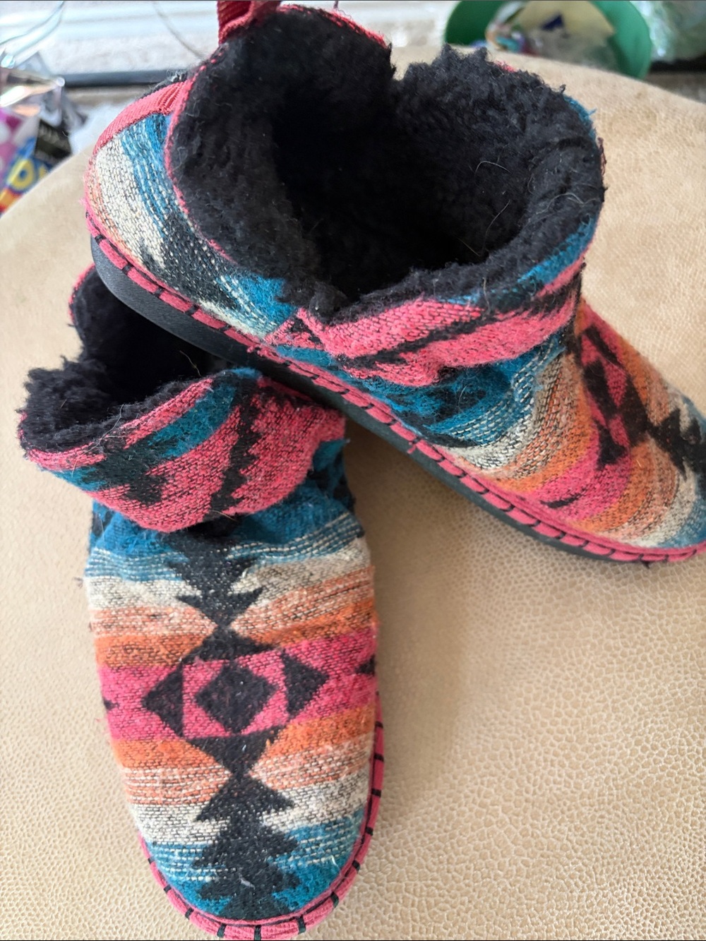 GB Cozy Aztec-Pattern Women’s Slip-On Booties in Pink & Blue Size 8
